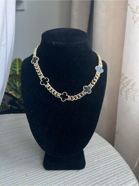 Multi Black Clover Accents curb link necklace (16 inches)